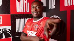 Charlton sign Stockport County striker Olaofe 