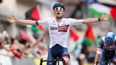 Graham wins fourth successive road race world title