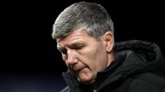 Exeter ‘playing safe’ says frustrated boss Baxter