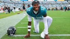 How Did Two-Way Star Hunter Impress in His Jaguars Debut?