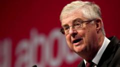 Ceidwadwyr yn cynnig trafod gyda'r llywodraeth ar y gyllideb