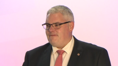 Can Divided Unionism Help Opponents Thrive? Insights from the DUP Leader