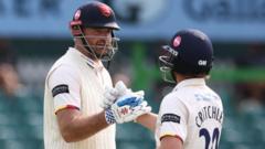 Essex go top with victory over Leicestershire