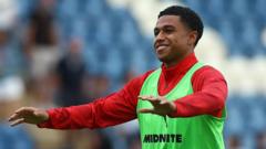 Fulham agree £30m fee for Southampton's Charles