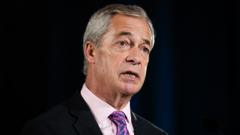 Nigel Farage wedi galw Cymry yn 'siaradwyr estron'