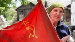 乌克兰“红旗奶奶”如何成为俄罗斯的政治宣传偶像