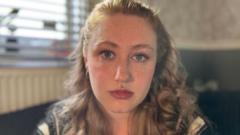 Cyn-ddisgyblion uned yng Ngwynedd yn sôn am gamdriniaeth a gorfod bwyta bisgedi cŵn