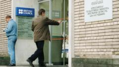 Британский совет объявили «нежелательной» в России организацией. Что грозит тем, кто сдает и готовит к IELTS?