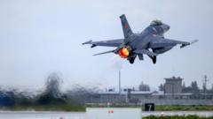 Ankara Atina'yı, Türk F-16'larını S-300 sistemleriyle taciz etmekle suçluyor.