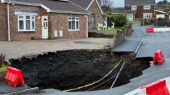 Sinkhole residents may not be home for Christmas