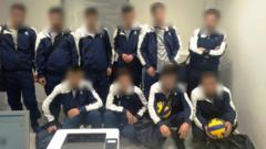 경찰은 22일 이들이 배구공과 유니폼 등을 갖춰 입고 그리스 공항을 통해 스위스로 출국을 시도했다고 밝혔다