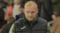 Manning 'unhappy' with Canaries situation