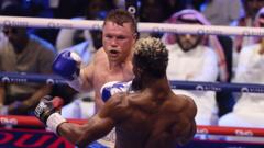 Alvarez points win sets up Crawford super-fight
