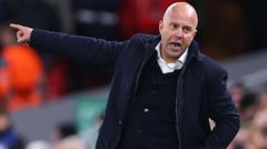 Slot having 'same conversations' at club despite horrendous form