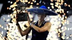 Navarro claims rare 6-0 6-0 win in Mexico final