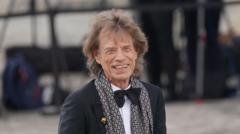 Sir Mick Jagger performs impromptu pub gig