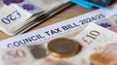 Y Dreth Gyngor: Galw am ddiwygio system sy'n 'anheg i'r tlotaf'