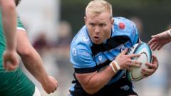 Dragons confirm De Beer signing from Cardiff