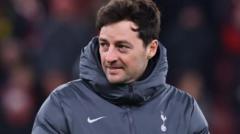 Baggies in talks to appoint Spurs coach Mason
