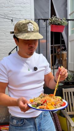 Yum mama &ndash; Thai instant noodle salad