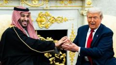 Trump oo shardi adag ku xiray dhaqangalinta heshiiskii tamarta nukliyeerka Niyukleerka ee sacuudiga uu la galay