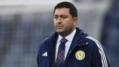 Martinez Losa extends Scotland stay until 2027