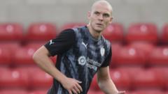 Carlisle sign Rotherham striker Kelly
