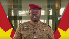 Lieutenant Colonel Paul-Henri Damiba, akitoa hotuba Ouagadougou, Burkina Faso