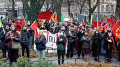 Một cuộc biểu tình phản đối Tổng thống Thổ Nhĩ Kỳ Recep Tayyip Erdogan và việc Thụy Điển gia nhập NATO, do Trung tâm Xã hội Dân chủ người Kurd tại Norra Bantorget ở Stockholm, Thụy Điển, tổ chức vào ngày 21 tháng 1 năm 2023