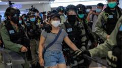 Централна Влада Кине критиковала је активисте у Хонгконгу, назвавши их сепаратистима