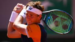 Ruud and Rune into French Open fourth round
