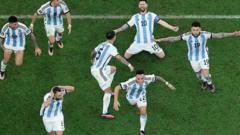 Qatar 2022: Cuối cùng Messi lên ngôi vương