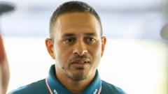 Usman Khawaja to 'fight' decision on Gaza message