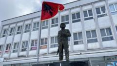 Споменик Адему Јашарију у општини Драгаш на југу Косова