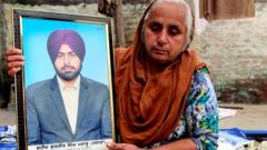 ਬਹਿਬਲ ਕਲਾਂ ਗੋਲ਼ੀਕਾਂਡ ਵਿੱਚ ਦੋ ਪ੍ਰਦਰਸ਼ਨਕਾਰੀਆਂ- ਕ੍ਰਿਸ਼ਨ ਭਗਵਾਨ ਸਿੰਘ ਅਤੇ ਗੁਰਜੀਤ ਸਿੰਘ ਦੀ ਮੌਤ ਹੋ ਗਈ ਸੀ।