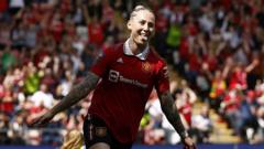 Man Utd maintain title push with win over Spurs