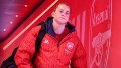 WSL: Build-up as Arsenal host Tottenham at sold-out Emirates