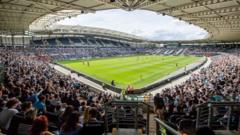 Hull FC bring in centre Swann on two-year deal