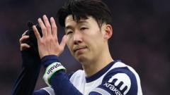 Saudiyya na zawarcin Son, Chelsea ta tuntuɓi Maignan