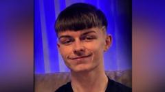 Cyhuddo dau arall o lofruddio dyn, 18, yn 'ddatblygiad sylweddol'