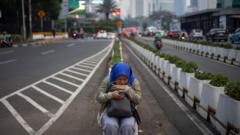 jutaan-pekerja-hotel-terancam-phk-imbas-efisiensi-belanja-pemerintah-sekarang-saya-kerja-serabutan-kalau-ada-panggilan-bersih-bersih-rumah