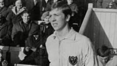 Watford pay tribute to promotion winner Bond 