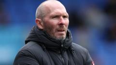 Appleton agrees new deal as Shrewsbury head coach