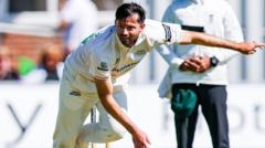 Holland helps Leics fight back against Glamorgan