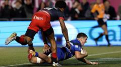 Bath go top with thrilling late win at Saracens