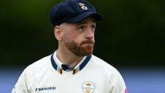 Lloyd steps down as Derbyshire captain