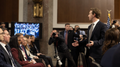 O CEO da Meta, Mark Zuckerberg, dirige-se às famílias presentes durante uma audiência do Comitê Judiciário do Senado sobre a proteçãobaixar aplicativo bet365crianças contra a exploração sexual online no Dirksen Senate Office Buildingbaixar aplicativo bet365Washington, DC, EUA, 31baixar aplicativo bet365janeirobaixar aplicativo bet3652024