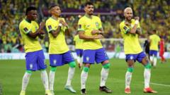 ﻿Para pemain timnas Brasil merayakan kemenangan 4-1 atas Korsel di babak 16 besar Piala Dunia 2022.
