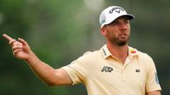 Burns leads as Scheffler and McIlroy make US Open cut