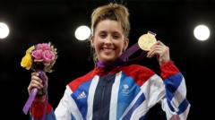 Jade Jones: O goncro'r byd taekwondo i wynebu ei gornest focsio gyntaf